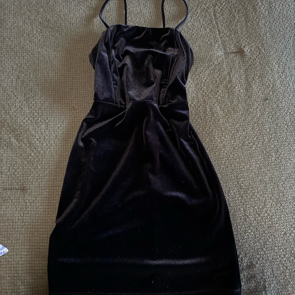 Chic Black Velvet Mini Dress